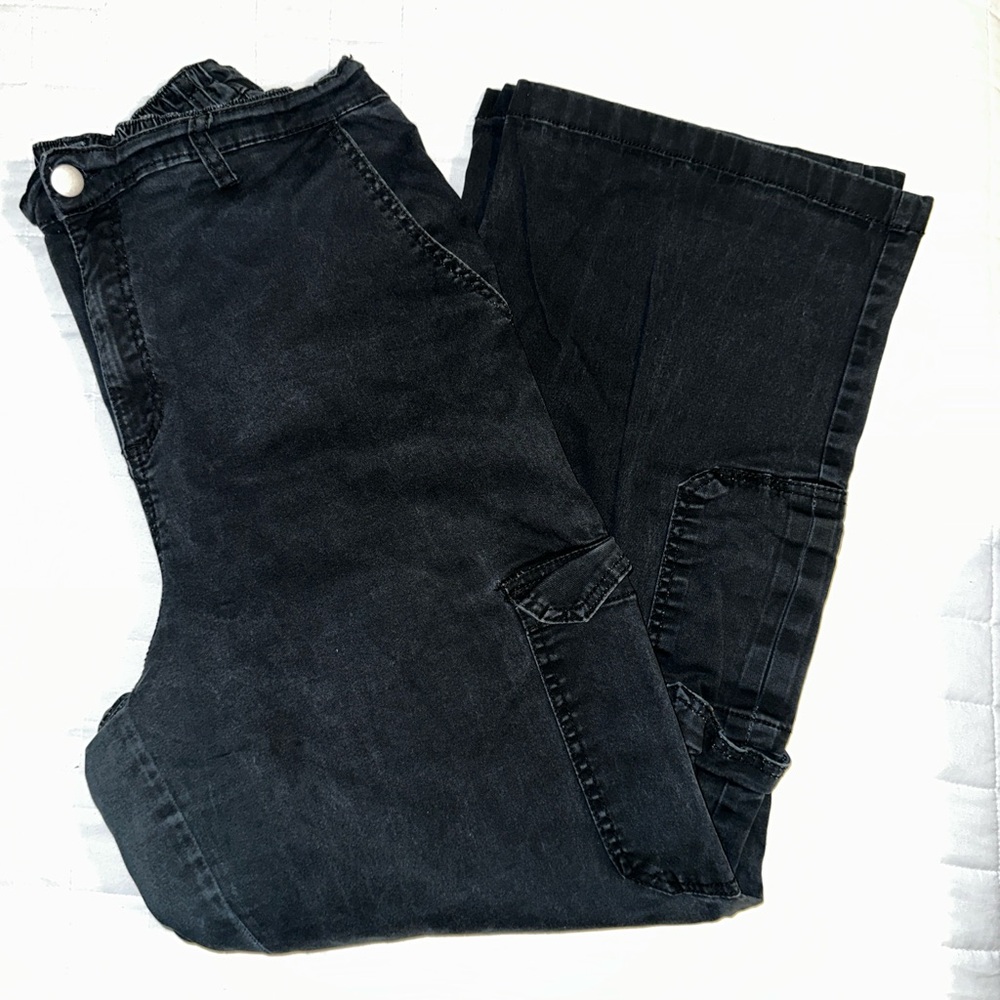 Forever 21 Black Cargos